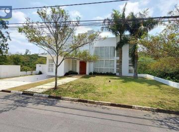 Casa · 566m² · 4 Quartos · 6 Vagas · Casa para alugar em Embu das Artes, Jardim Indaiá, com 4 suítes, com 566 m²