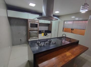 Photo 1 · Luxuosa Casa para Locação em Jardim Germânia, São Paulo - 3 Quartos e Ampla Área
