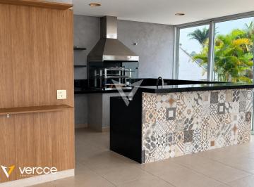 Casa · 400m² · 4 Quartos · 4 Vagas · Casa de Alto Padrão para Locação com Vista para o Lago e a Serra do Japi
