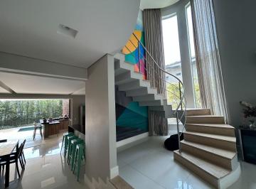 Casa · 322m² · 5 Quartos · 4 Vagas · Casa de Condomínio para venda e aluguel em Condomínio Reserva Da Serra de 322.00m² com 5 Quartos, 5 