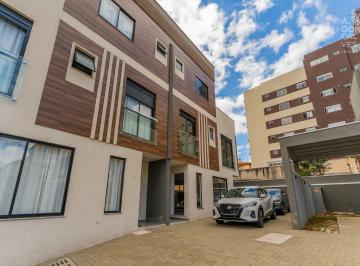 Casa · 253m² · 4 Quartos · 2 Vagas · Sobrado Triplex, 04 Quartos, 02 Vagas, Quintal, Portão, Curitiba
