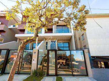 Casa · 260m² · 3 Quartos · 2 Vagas · Casa à venda - na Água Verde