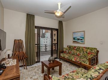 Living com acesso à varanda · Apartamento mobiliado 3 quartos com sol da manhã no Centro