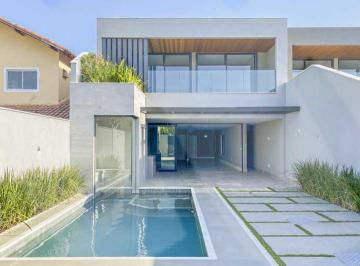 Casa · 350m² · 4 Quartos · 2 Vagas · Casa Em Condomínio: / Residencial / Barra Da Tijuca