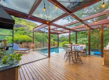 Casa · 230m² · 3 Quartos · 4 Vagas · Casa Com 3 Quartos Em Itaipava, Petrópolis