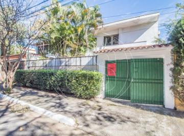 Casa · 220m² · 4 Quartos · 2 Vagas · Moema Pássaros - Oportunidade!