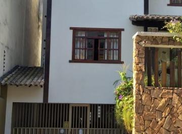 Casa · 389m² · 5 Quartos · 4 Vagas · Imoveis - Na Praia Da Costa