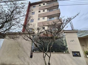7ff2b32dcb9598e06c0163b7c4efceeb.jpg · Apartamento Em Excelente Localização, Semimobiliado No Bairro Glória! Localizado Numa Rua Tranquila.
