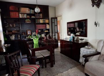 Casa · 244m² · 3 Quartos · 4 Vagas · Ótima Casa Térrea, Boa Localização
