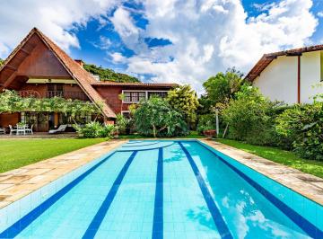 Casa · 274m² · 7 Quartos · 4 Vagas · Chalé Com 7 Quartos Em Condomínio No Comary, Teresópolis.