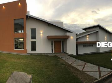 20220512T1055460300-359821288.jpg · Mansão À Venda Em Condomínio de Alto Padrão Em Atibaia