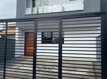 Casa · 96m² · 3 Quartos · 3 Vagas · Casa Geminada No Aventureiro