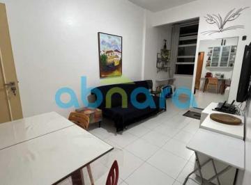Apartamento · 40m² · 1 Quarto · Sala Quarto a Uma Quadra Da Praia!