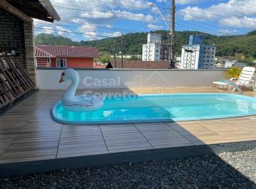 Casa · 450m² · 4 Quartos · 4 Vagas · Casa de Alto Padrão Com Quatro Suítes Sendo Uma Suíte