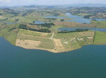 2017/12/62448815.jpg · Condominio de Luxo As Margens Da Represa de Piracaia