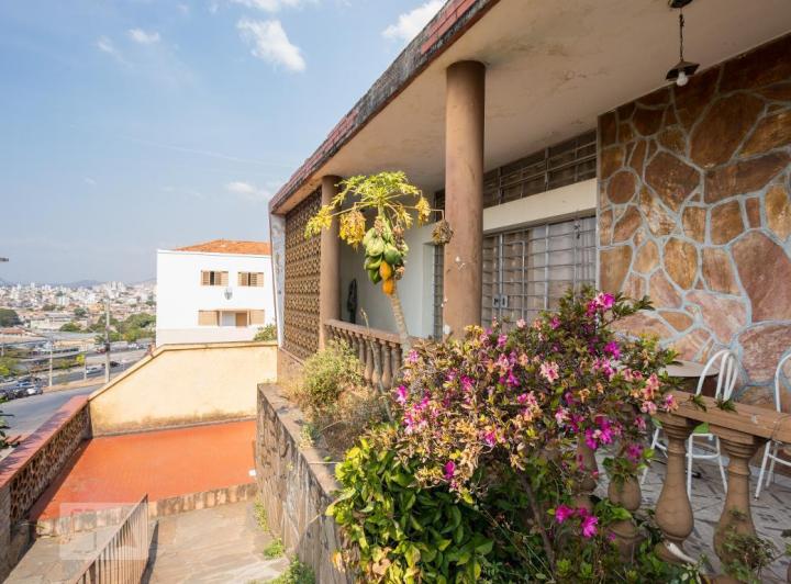 Casa À Venda - Nova Cachoeirinha, 3 Quartos, 360 m² - Belo Horizonte