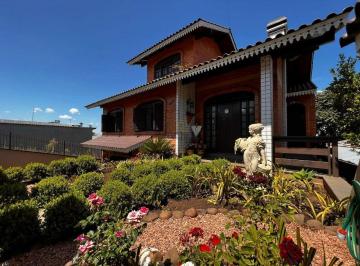 Casa · 211m² · 4 Quartos · 2 Vagas · Casa À Venda, 4 Quartos, 1 Suíte, 2 Vagas, Aurora - Carlos Barbosa/rs