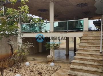 Casa · 700m² · 3 Quartos · 10 Vagas · Linda Casa 3qtos Sendo Um Suite - Lote 1000 m Bairro Jardim Brasilia - Betim