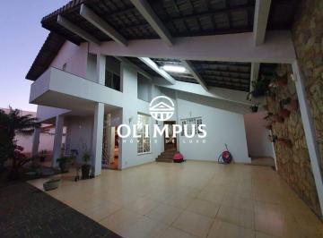 Casa · 376m² · 4 Quartos · 4 Vagas · Linda Casa de 376 m² Localizada No Bairro Santa Mônica