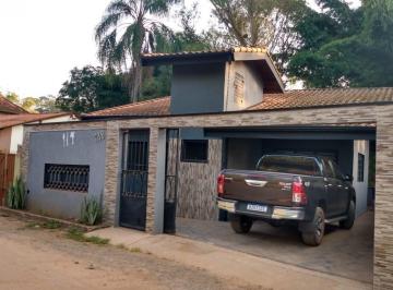Foto 01 · Chácara 300 m², Casa 80 m², 1 Dormitório, 1 Banheiro, 1 Vaga de Garagem, Ótima Localização, Rica Em Ág