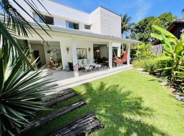 Casa · 350m² · 4 Quartos · 3 Vagas · Linda Casa Em Cond. de Luxo Com 2 Vagas de Barco Em Angra