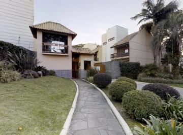 Casa · 241m² · 4 Quartos · 2 Vagas · Casa Em Agronomia, Porto Alegre/rs de 241 m² 4 Quartos À Venda por R$950.000
