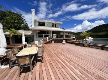 Casa · 400m² · 6 Quartos · 3 Vagas · Linda Casa Costeira Com Vaga de Iate Para Temporada, 6 Suítes