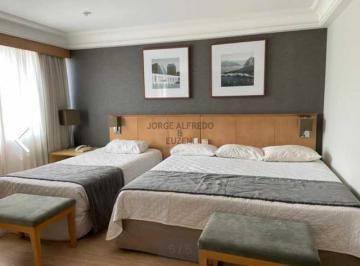 Apartamento · 65m² · 2 Quartos · Flat Com 2 Quartos E 2 Banheiros. Imóvel Arejado E Mobiliado (Camas, Tv, Sofá, Fri