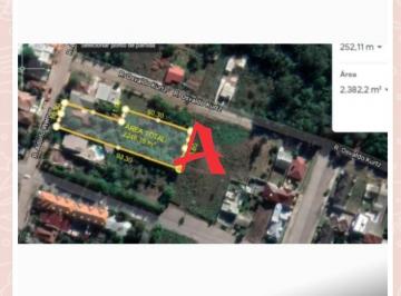2022/08/671fa7e910da4f84c33cc32c5e20dd57.jpg · Terreno - Centro