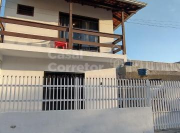 Casa · 110m² · 3 Quartos · 2 Vagas · Casa Espaçosa Com 3 Dormitórios Em Bairro Privilegiado