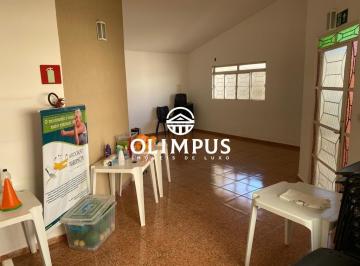Comercial · 200m² · 3 Quartos · Imóvel Comercial Com Amplo Espaço
