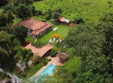 Rural · 8000m² · 3 Quartos · 5 Vagas · Sítio Com 8 Mil m² E Água Corrente