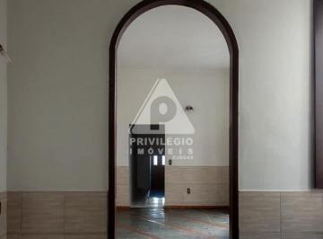 Casa · 211m² · 5 Quartos · Incrível Casa de 2 Andares Na Cruz Vermelha