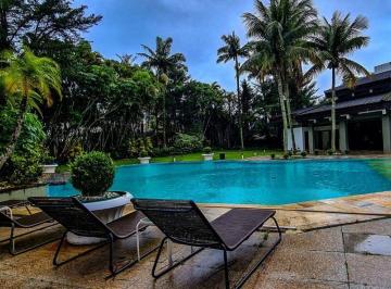 Casa · 2000m² · 7 Quartos · 6 Vagas · Residência Com Amplo Terreno Á Venda No Condominio Jardim Acapulco Em Guarujá