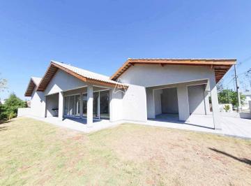 2023/08/e909ae499b2b09ff88b16262cd5642b4.jpg · Casa de Condomínio Térrea Nova E Pronta Para Morar 3 Suítes, 2 Vagas de Esquina Em Frente a Praça