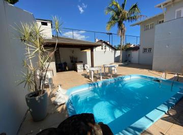 Comercial · 301m² · 3 Quartos · 2 Vagas · Ampla Casa À Venda No Bairro Universitário!