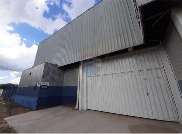 Comercial · 560m² · 3 Vagas · Galpão Industrial Com Amplo Espaço, Escritorio E Vestiario. Em Uma Área Priveligiada de Botucatu, Pr