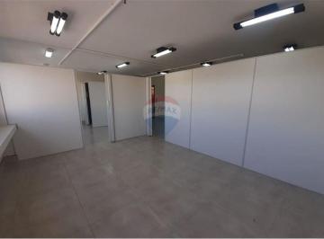 Comercial · 52m² · 1 Vaga · Sala Comercial Situado No Coração Da Cidade. Ideal Para Consultorio Médico, Escritório.