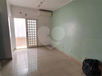 Área de Serviço · Casa À Venda - Em Pinheiros