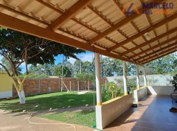 Rural · 100m² · 3 Quartos · 6 Vagas · Rurais À Venda - No Centro