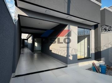 2023/12/a24f6e972f7568147451d9afdb1e727f.jpg · Casa Com 03 Quartos Sendo 01 Suítes, Garagem, Localizada No Jardim Floresta - Trindade
