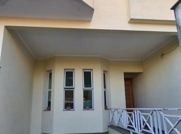 Casa · 259m² · 4 Quartos · 6 Vagas · Sobrado À Venda 4 Quartos 2 Suítes 6 Vagas Santa Maria - Santo André - Sp