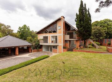 8f70f62523f79b28ed0e4ce0da92ee02d63555b6 · Casa Em Estilo Colonial - Com 4 Quartos - 2 Suítes - Terreno Com 2.050 m²