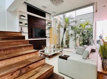Casa · 203m² · 3 Quartos · 2 Vagas · Casa de Alto Padrão Na Praia Dos Amores!