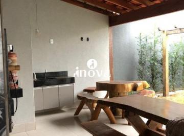 Casa · 136m² · 2 Quartos · 2 Vagas · Casa À Venda, 2 Quartos, 2 Suítes, 2 Vagas, Elza Amui I - Uberaba/mg