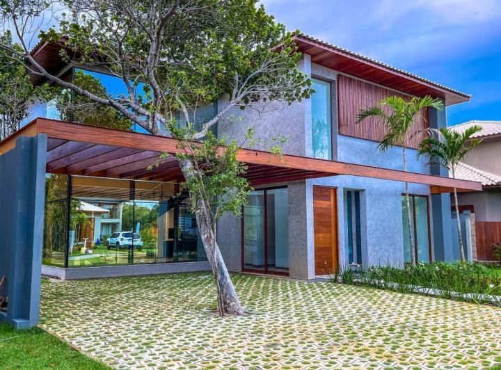 Casa Moderna Em Praia Do Forte: 5 Suítes, Piscina, Espetacular!