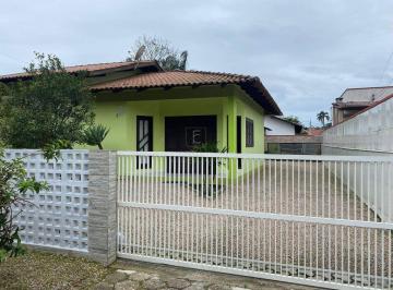 Casa de 3 quartos, Bombinhas · Casa Em Mariscal