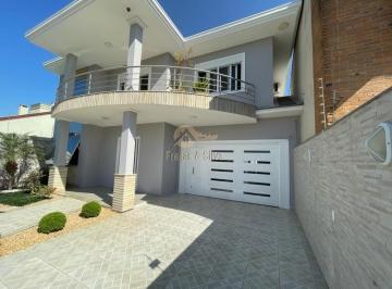 Casa · 4 Quartos · 1 Vaga · Sobrado Espetacular de Alto Padrão À Venda!