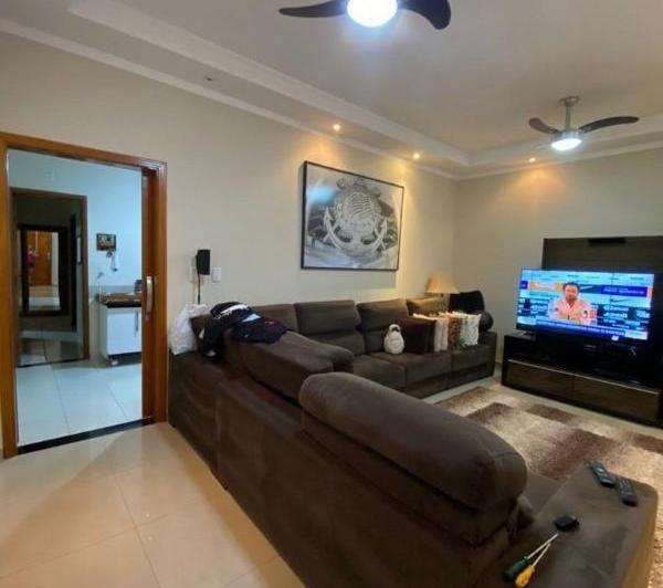 Casa - Residencial Regissol I