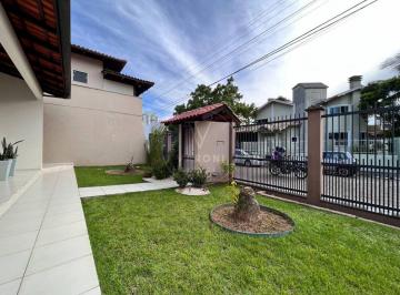 Casa · 450m² · 4 Quartos · 2 Vagas · Casa Com 4 Dormitórios E Piscina - Aceita Financiamento